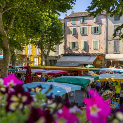 Jour de marché à Riez