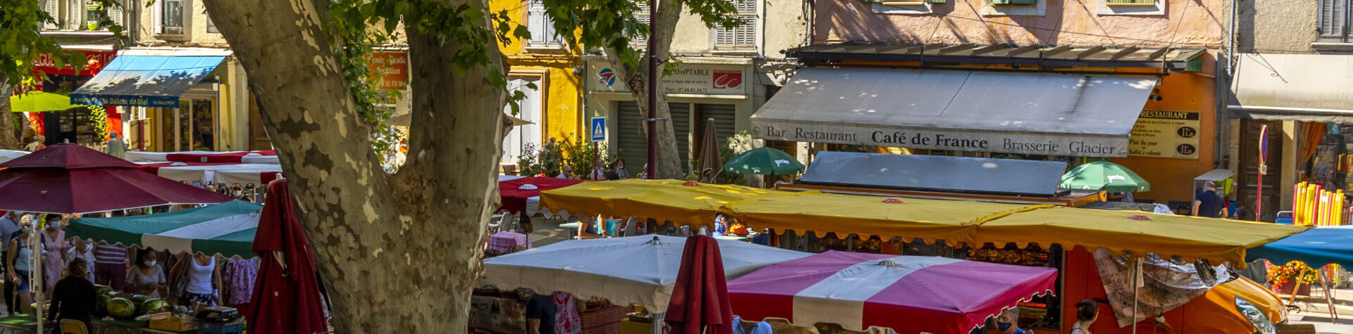 Marché à Riez